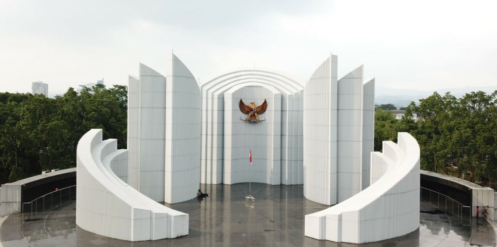 wisata sejarah, monumen perjuangan rakyat