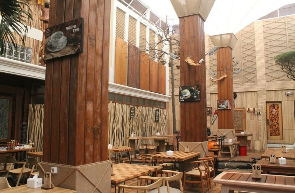 cafe instagramable di dago bandung-equator coffee and gallery