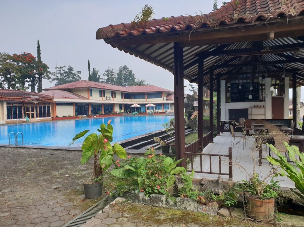 Cisarua-Indah-Hotel-Cottage