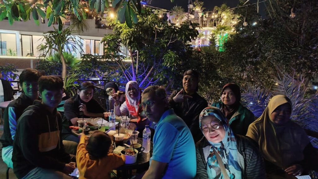 Suasana di Onado Cafe